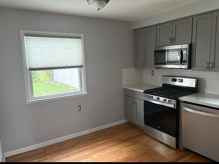 8949 Fox Ave — Photo 15