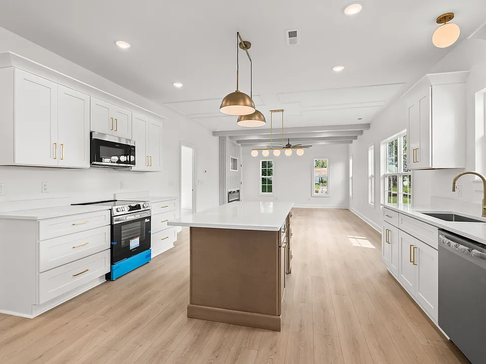 124 Arbor Ridge Cir