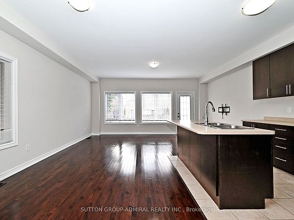 5th image of 110 Southdown Ave