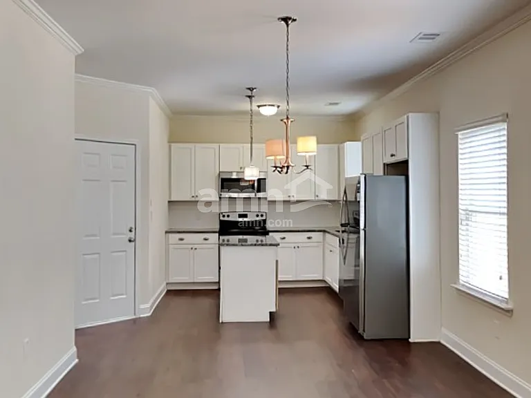 72 Monarch Way — Photo 4