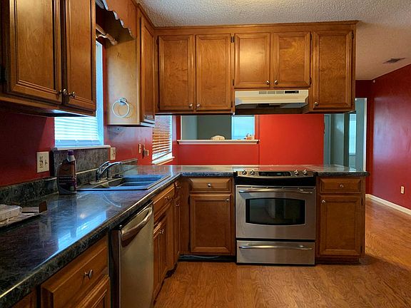 4th image of 2578 Forrestwood Dr