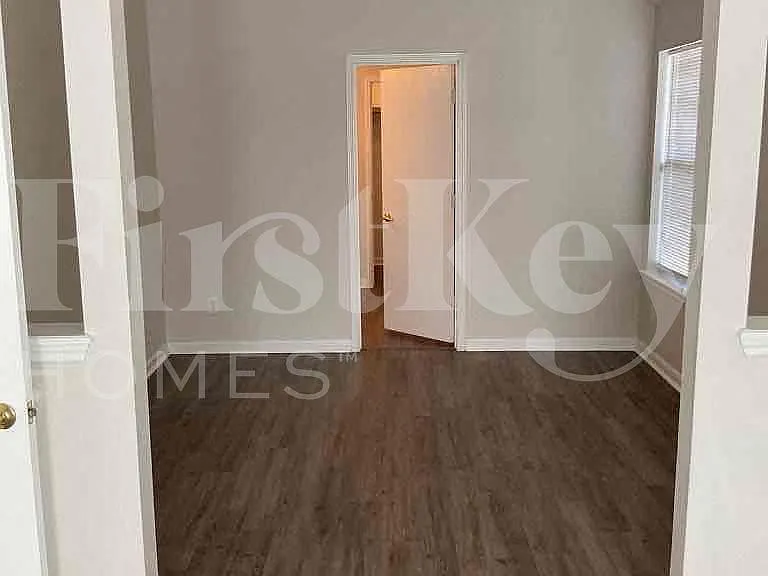 8422 Cherisse Dr — Photo 8