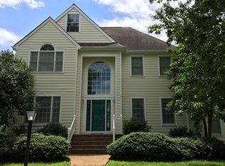 12142 Manor Park Dr, Glen Allen, VA 23059