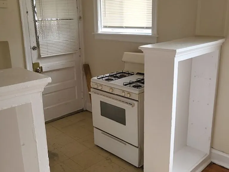 6315 S California Ave — Photo 10