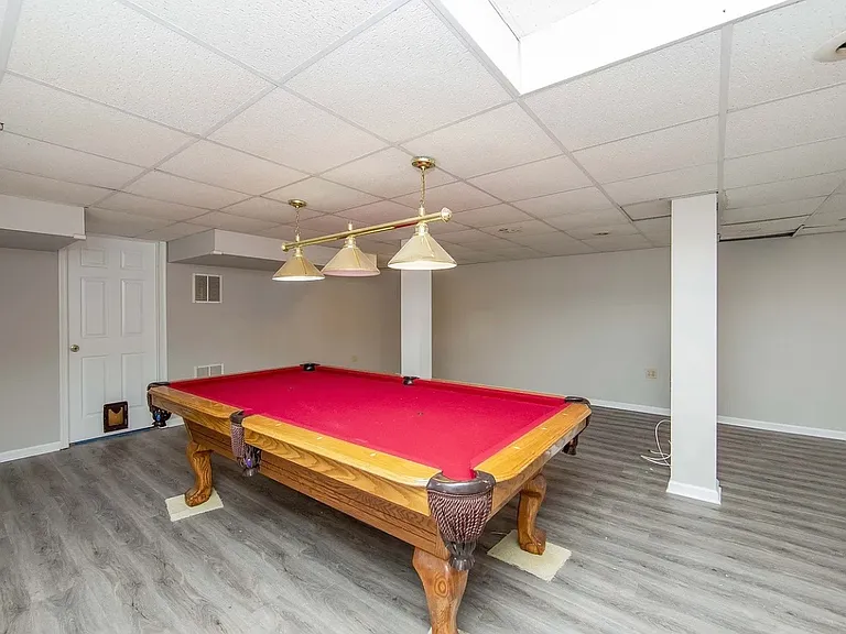 58 Danielle Ct — Photo 32