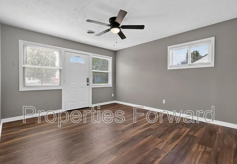4330 Joseph St — Photo 8