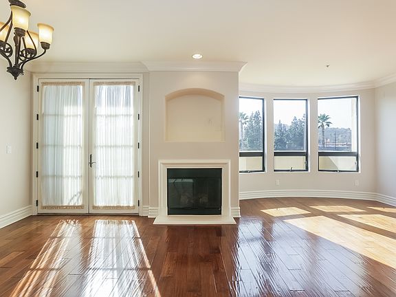 4th image of 12026 Hoffman St Unit 402