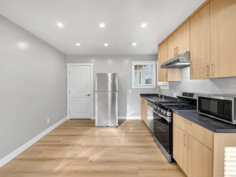 2915 Stanton St #A — Photo 11