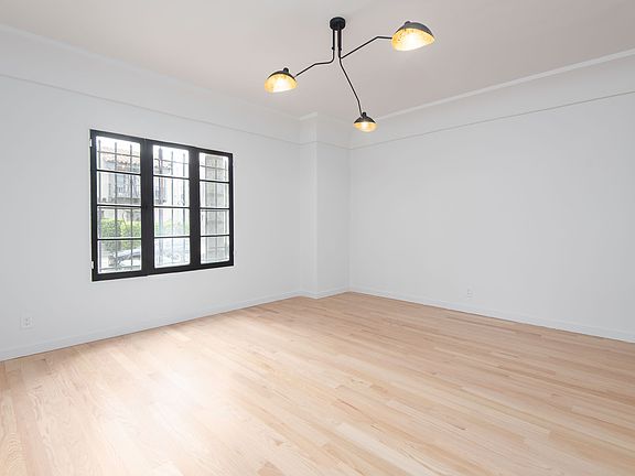 5th image of 409 N Genesee Ave #2