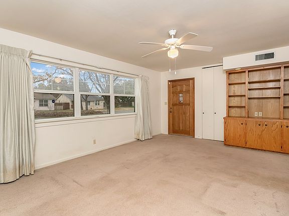 4th image of 115 Beverly Dr