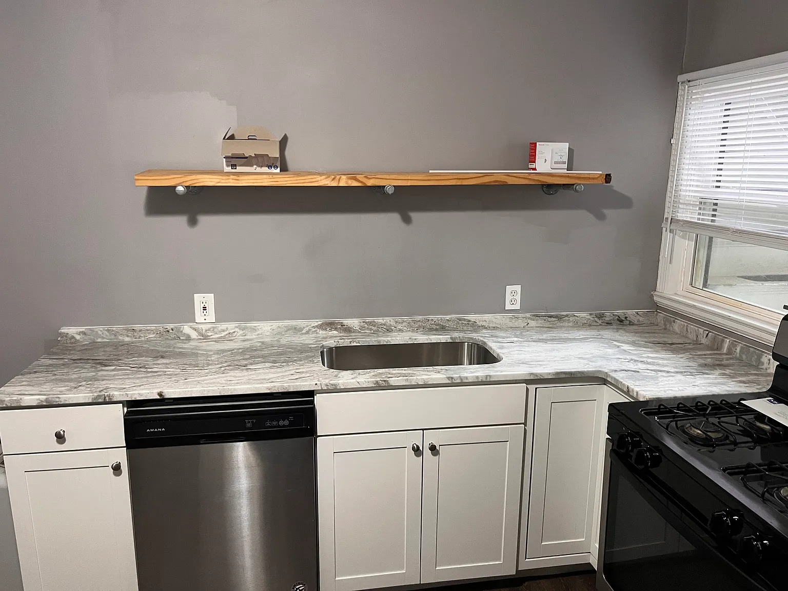 824 Saratoga St — Photo 2