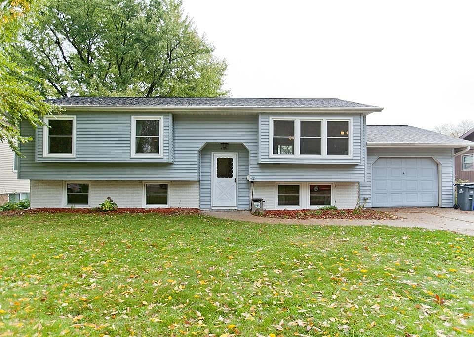 1st image of 4524 Twin Pine Dr NE