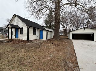 30 Elm St, Carlisle, IA 50047