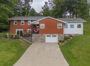 428 Sycamore Dr, Bridgeport, WV 26330