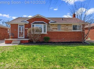 21100 Bon Brae St, Saint Clair Shores, MI