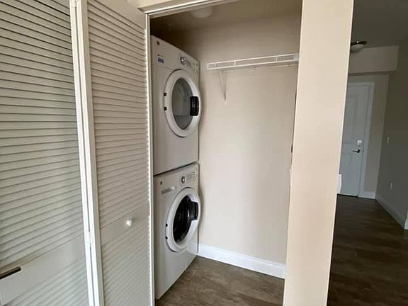 3rd image of 1731 SE 17th St #249
