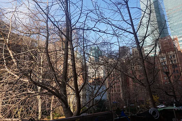 Rented by Lynn Herman Associates, LLC  | media 42