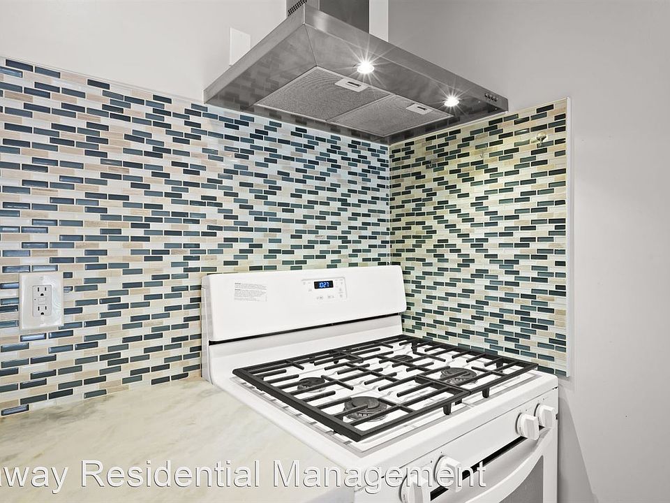 1st image of 203B Forest Park Dr