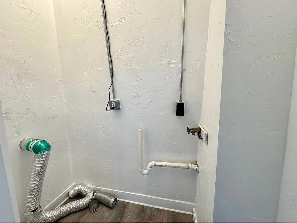 3 bed, 1200 sqft, $2,000 — Photo 4