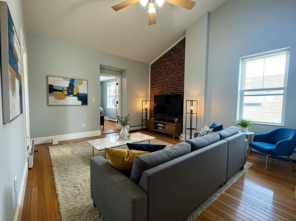 28 Maverick St, Boston, MA