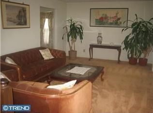 15 Ridgemount Dr, Marlton, NJ 08053