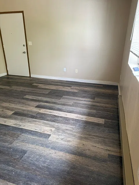 1621 S Lenter — Photo 3