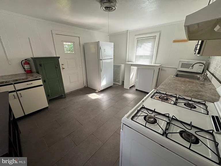 17 Green St — Photo 6