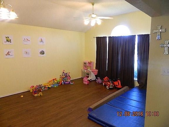 4th image of 3900 Tarpon Springs Dr