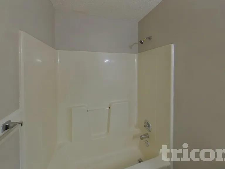 649 Stratford Dr — Photo 13