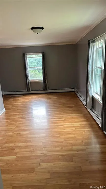2 bed, 800 sqft, $3,000 — Photo 2