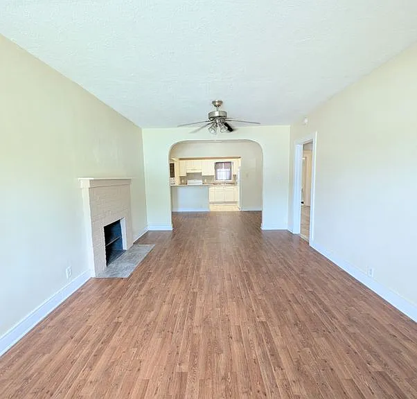 1200 W Kaley Ave — Photo 7