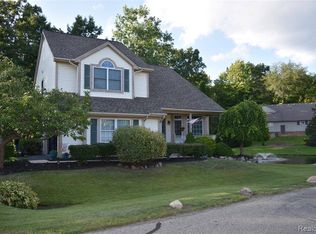 2615 Ravineside Ln S, Howell, MI 48843