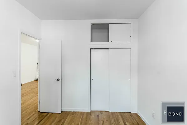 Rented by Bond New York | media 23