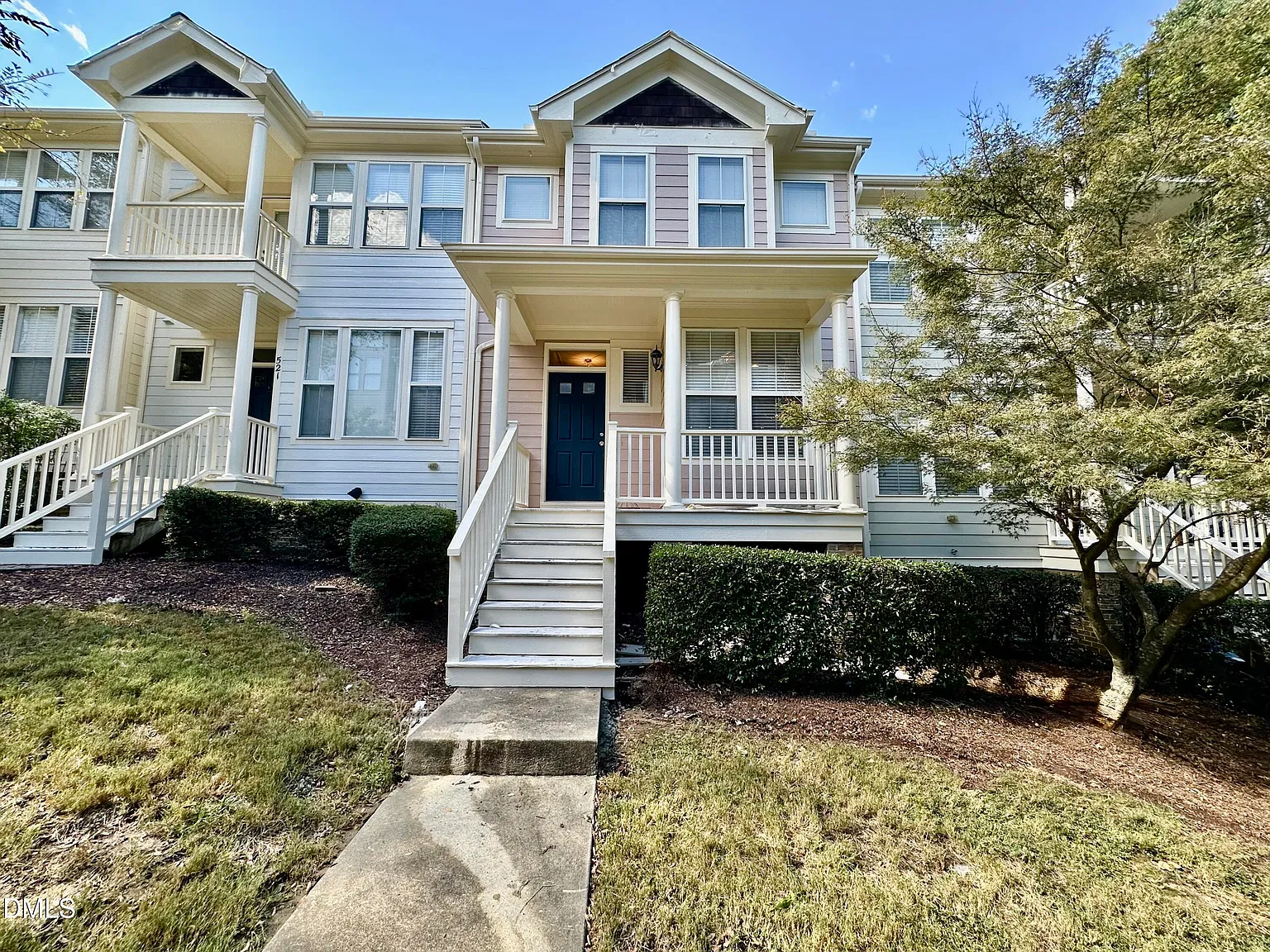 3 bed, 2.5 bath, 1470 sqft, $1,775 — Photo 1