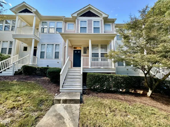 523 Village Loop Dr, Apex, NC 27502