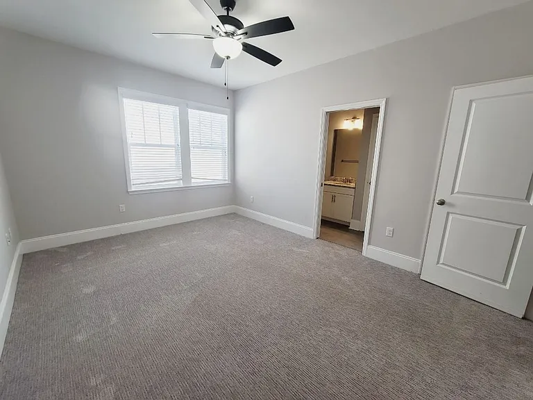 2385 Sweet Valley Hts — Photo 44