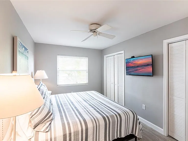 6020 Midnight Pass Rd #10 — Photo 12
