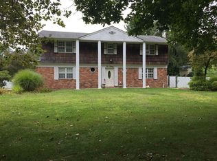 220 Cedrus Ave, East Northport, NY 11731