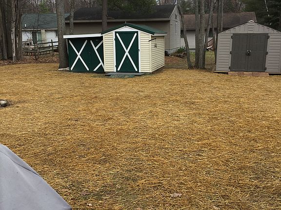 4th image of 5998 E Higgins Lake Dr