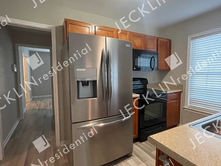 3325 Pemberton Creek Ct — Photo 6