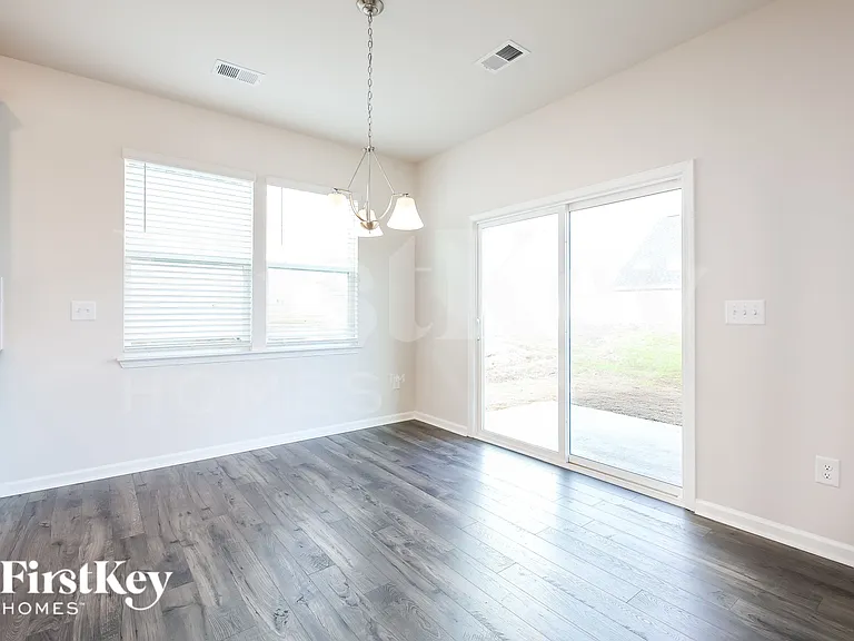 1100 Mission Hill Ln — Photo 4