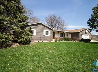 80 Dewey Ave, Chancellor, SD 57015