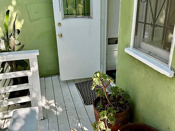 4th image of 1229 N Alvarado St #1