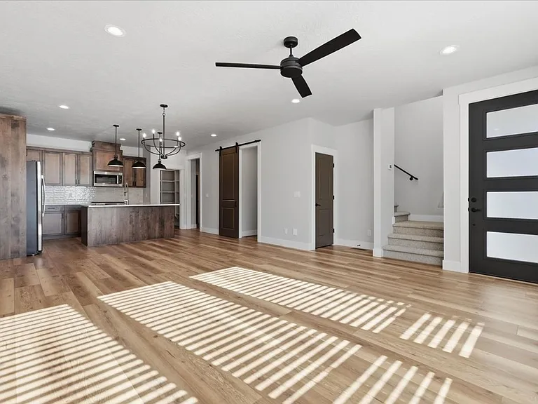 6252 N Holly Springs Ln — Photo 4