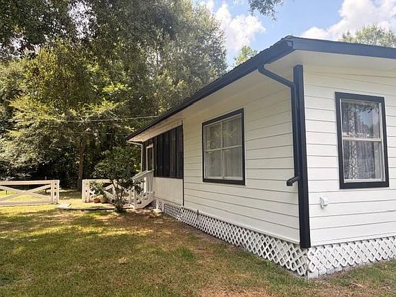 3rd image of 13953 Morgan Dr