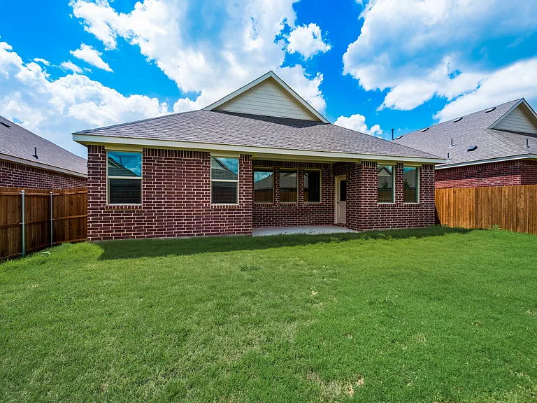 1833 Lake Grove Dr — Photo 26
