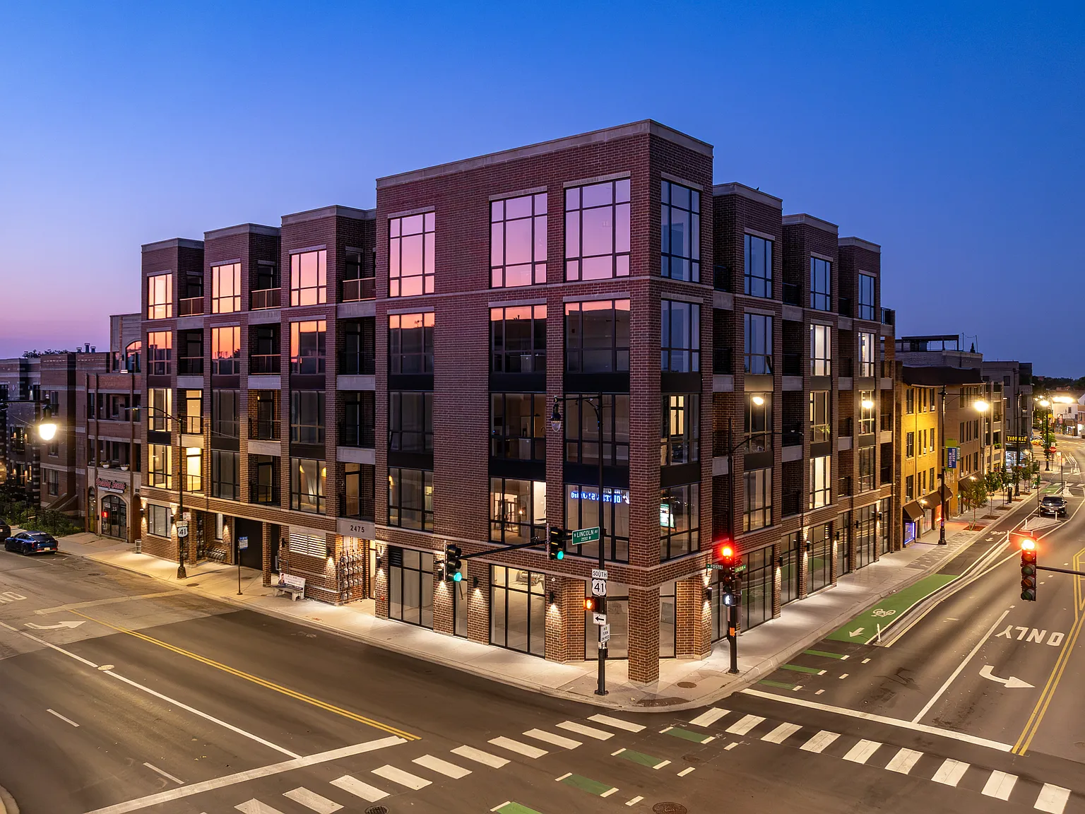 2 bed, 1100 sqft, $2,900 — Photo 1