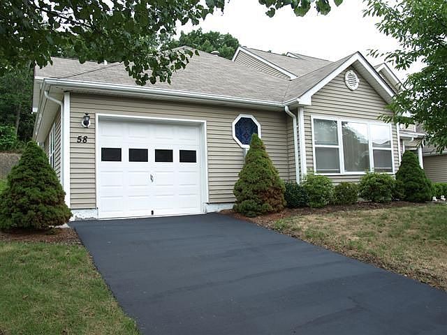 1st image of 58 Twin Ponds Dr