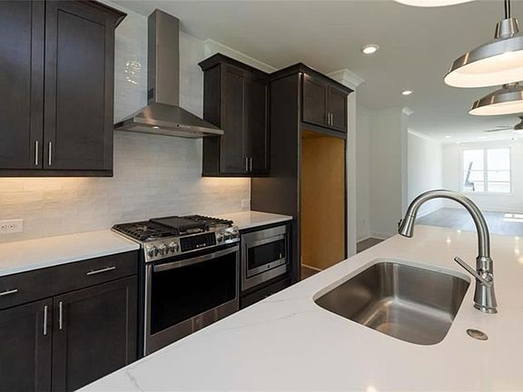 5th image of 5209 Riden Ct