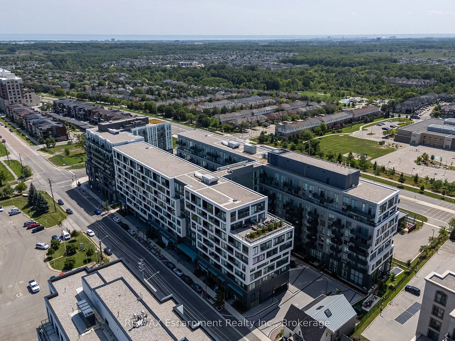 2 bed, $4,000 — Photo 1
